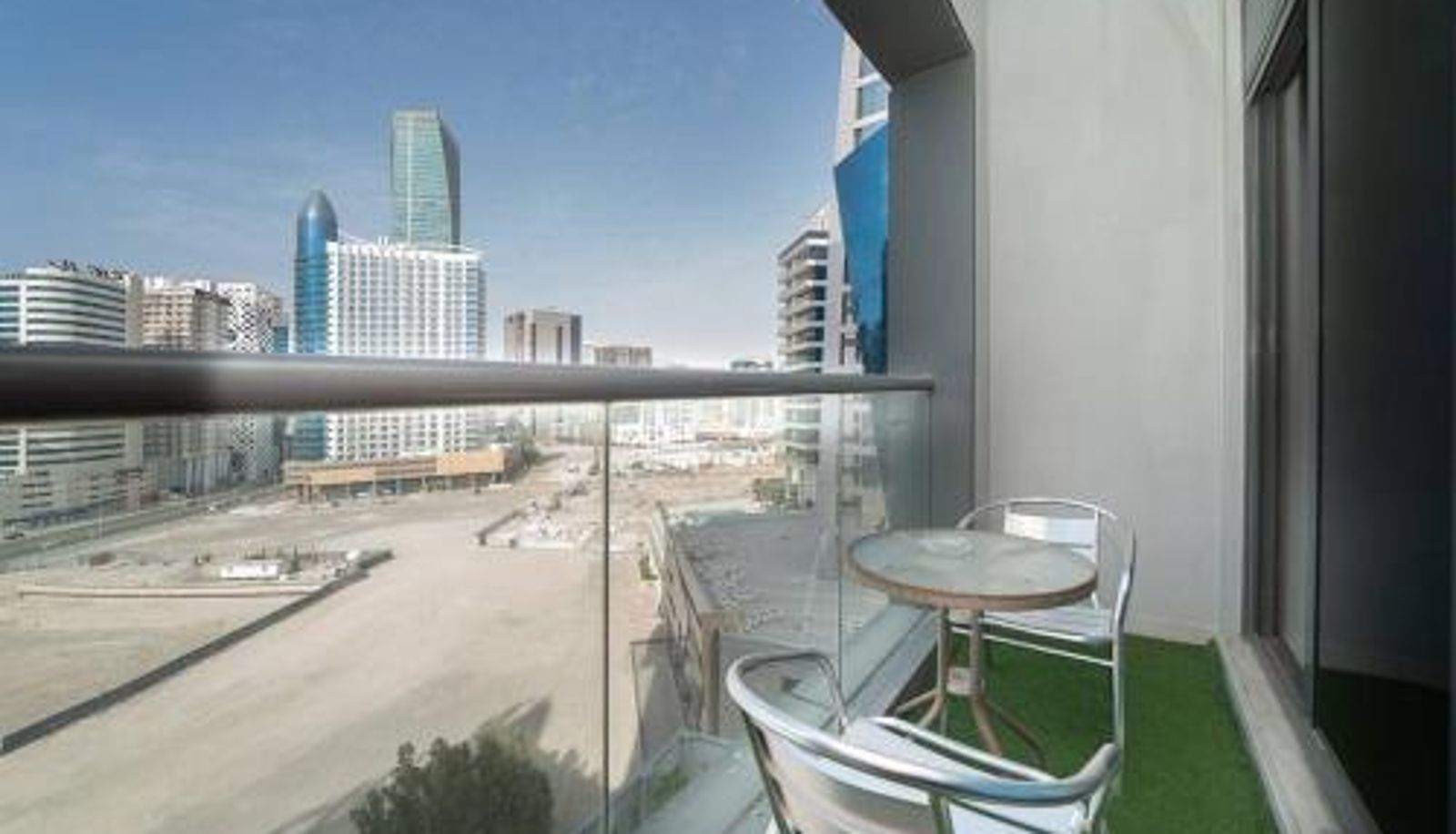 Info - StoneTree - Elegant Studio in Business Bay