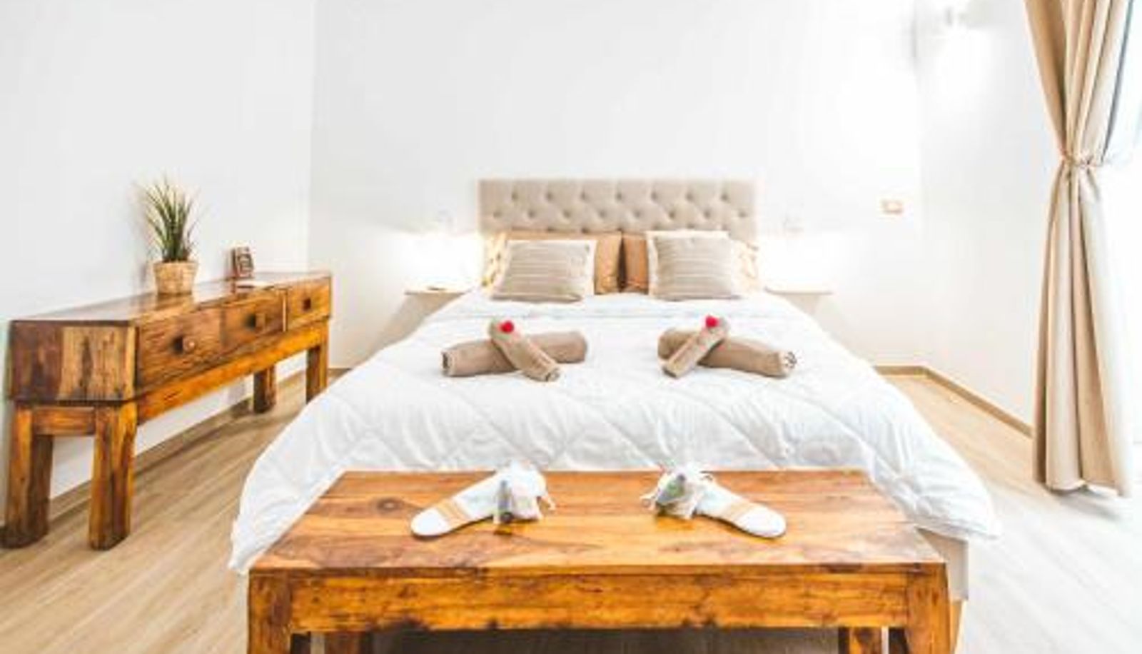 Info - Cas358 Luxury Suite