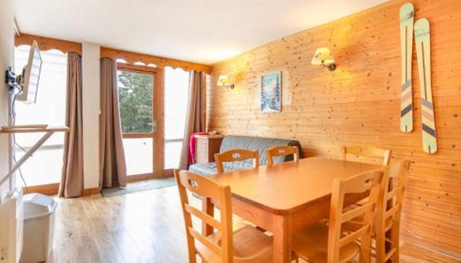 Info - ASTERS -A05- Studio lumineux 4-6 pers