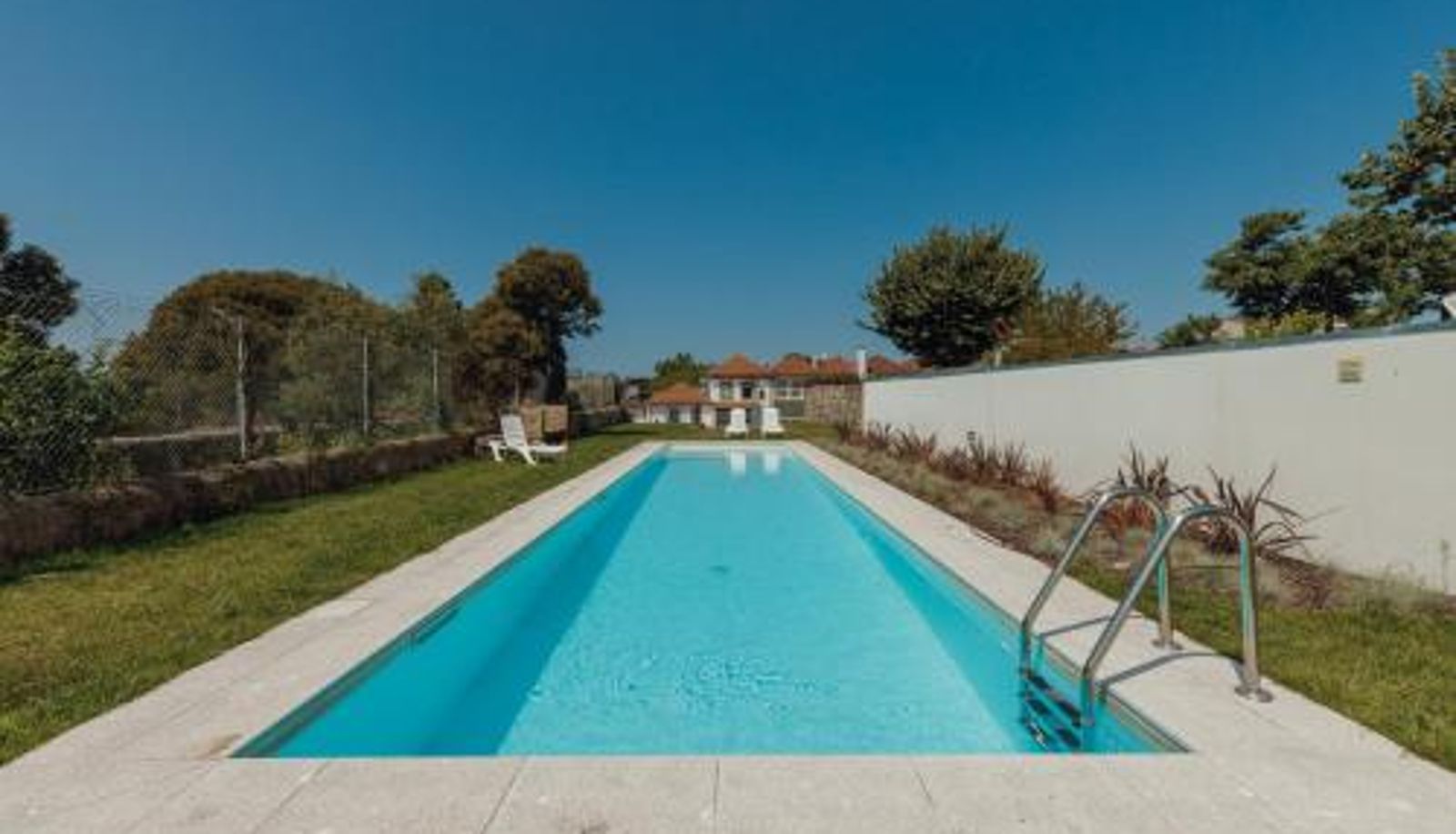 Appartement - Home With a Pool by Vacationy