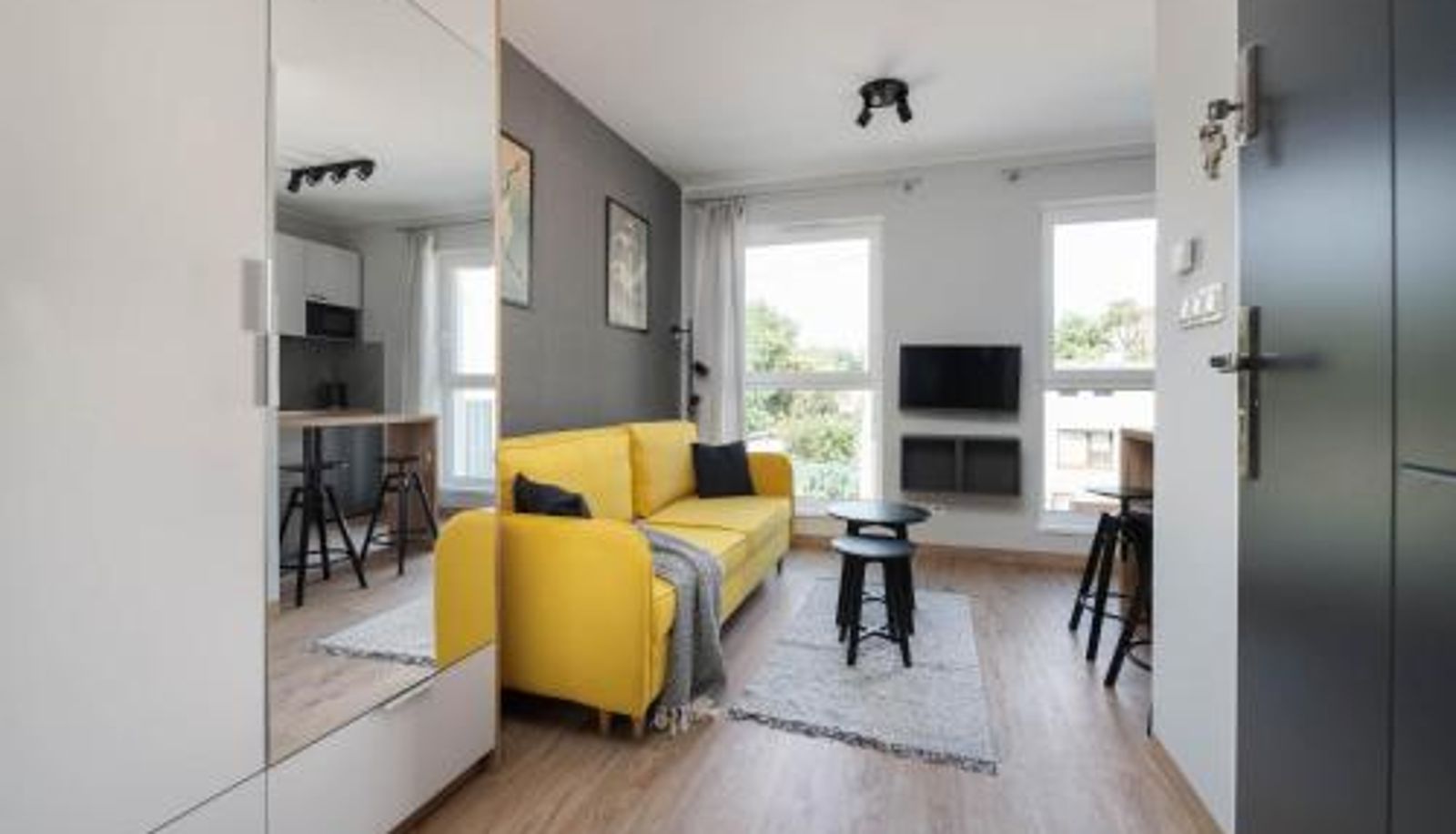 Apartament - Stylowe Studia niedaleko Stacji Kolejowej by Noclegi Renters