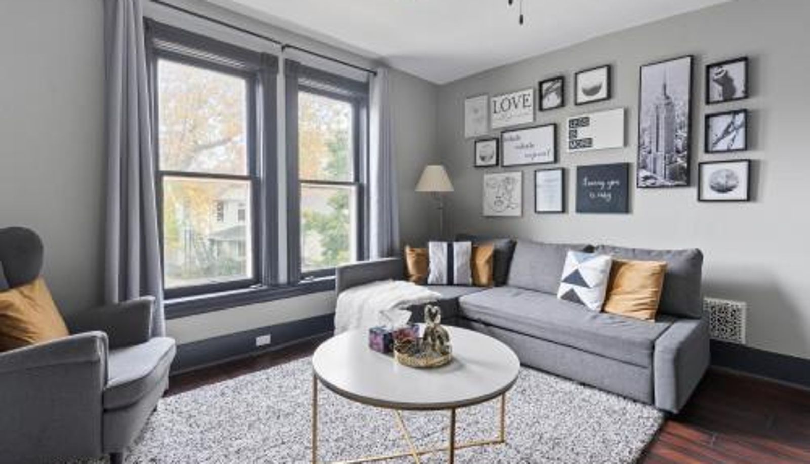Appartement - 3 bedroom with laundry and parking at Windsor
