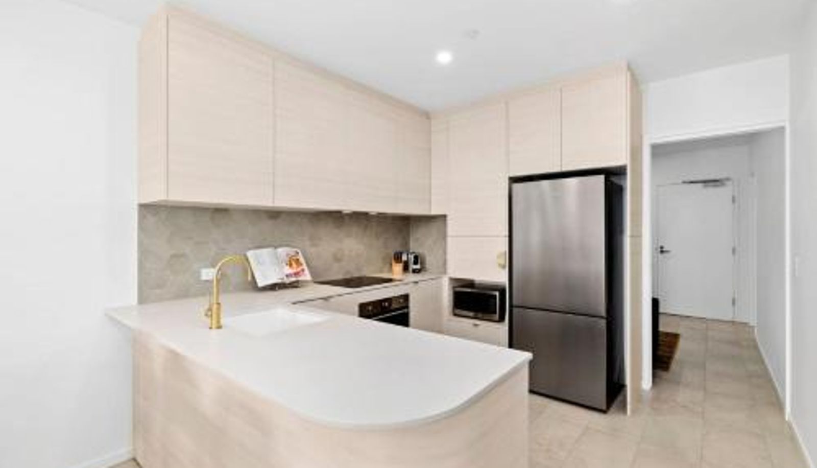 Info - Ohana Apartments 103