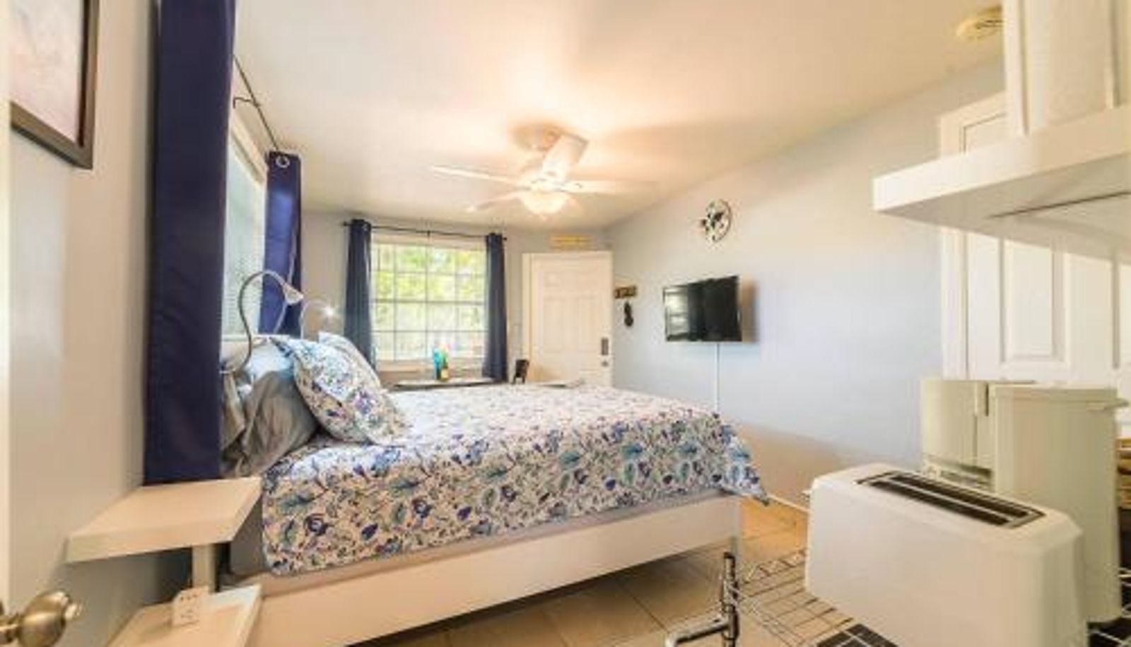 Appartamento - The Blue Door Inn