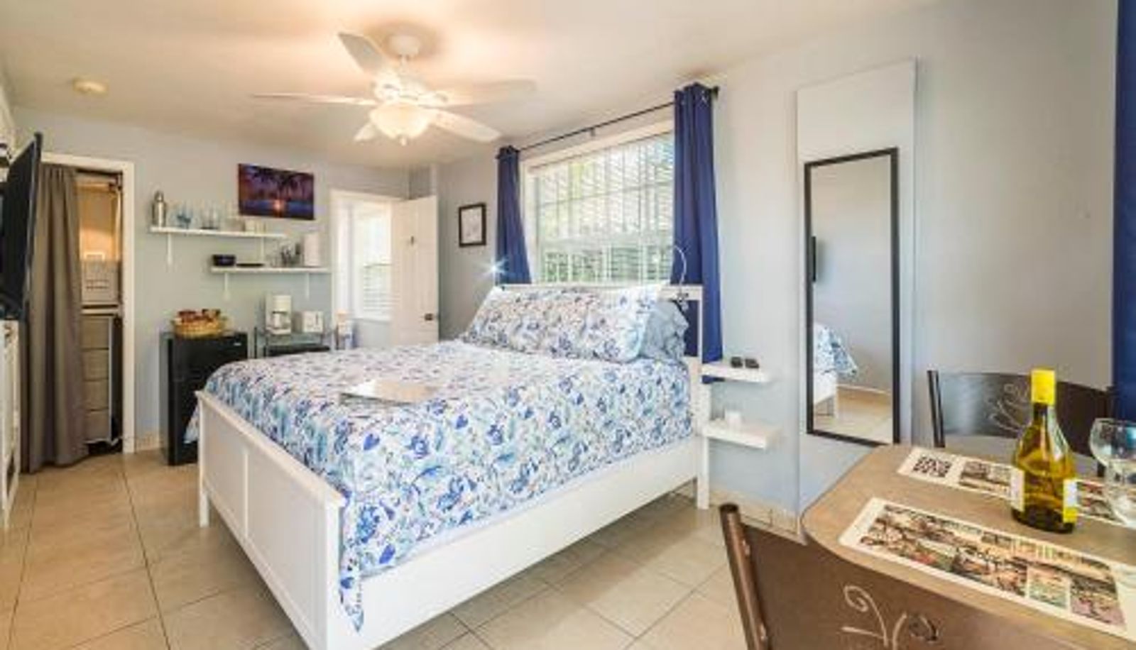 Appartamento - The Blue Door Inn