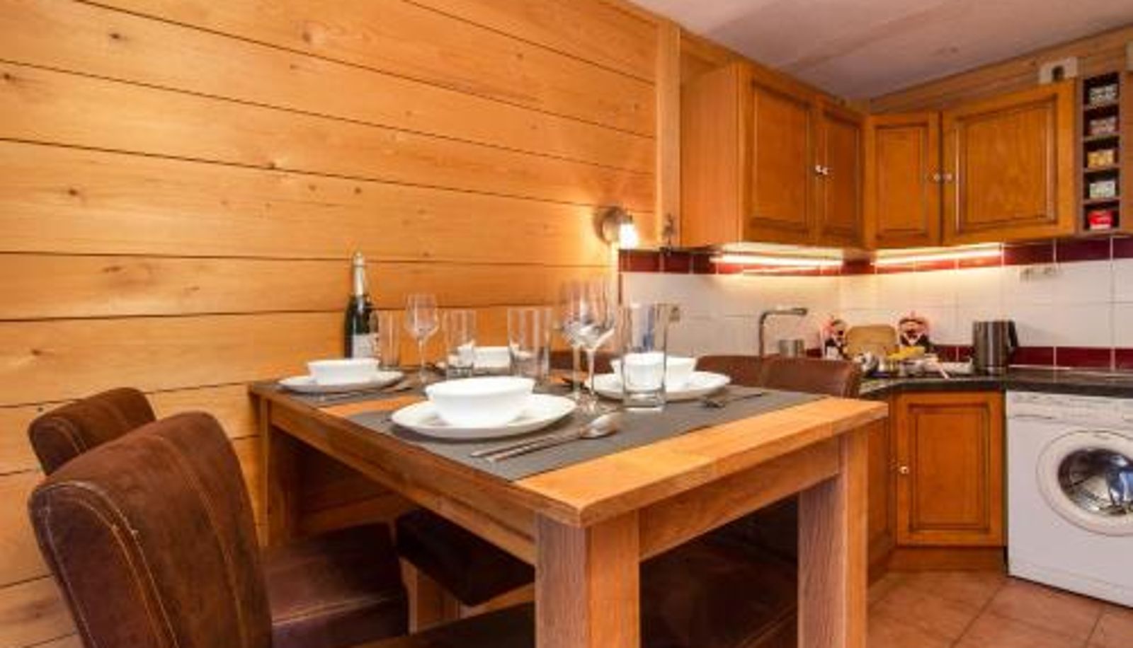 Appartement - Résidence Le Château D86 Ski Retreat | Balcony & Views - Happy Rentals