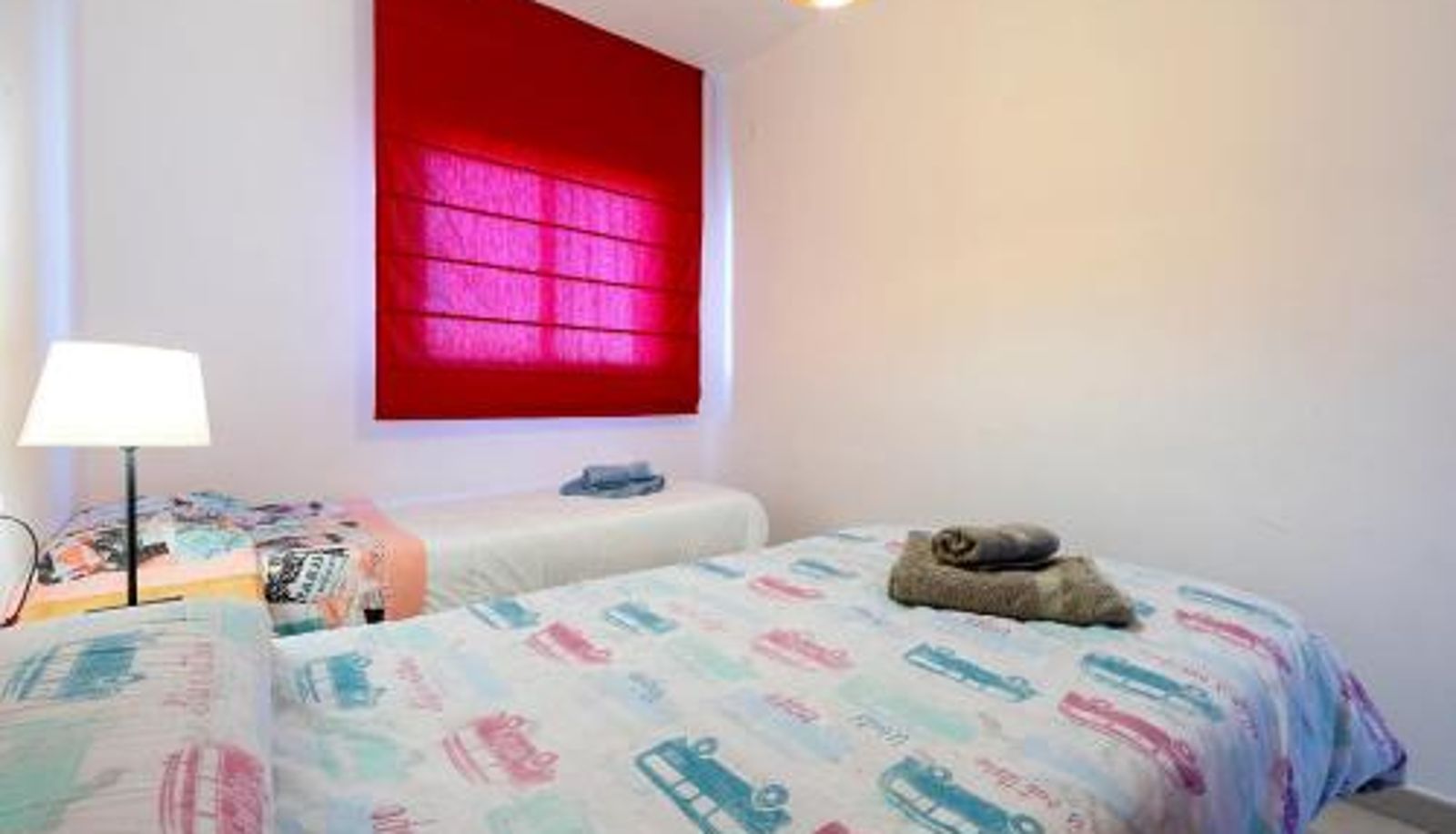 Apartment - Hauzify I Apartament Oliveres