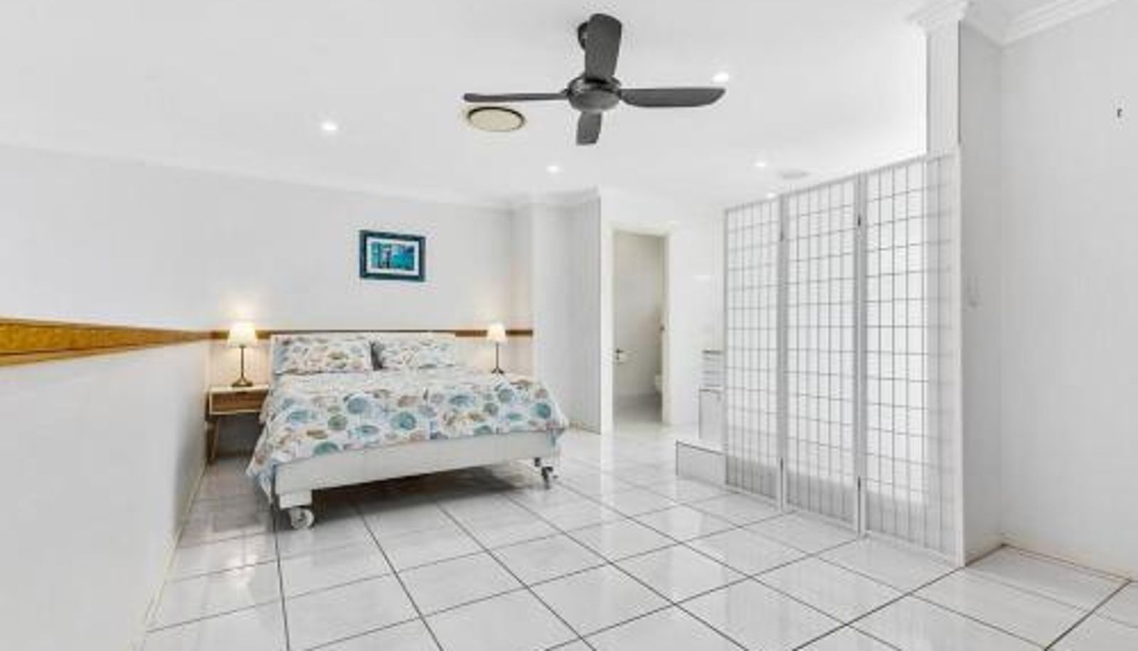 Informacje - Smooth Sailing -Modern 2 bedroom apartment!