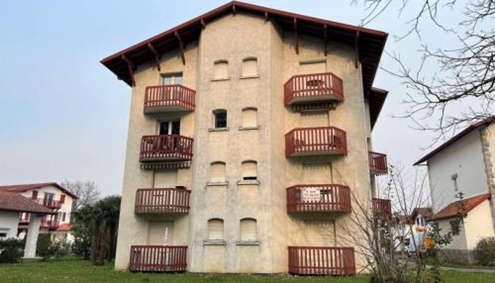 Información - animaux admis - FR-1-495-31  parking Cambo-les-Bains : T1 Bis lumineux avec balcon