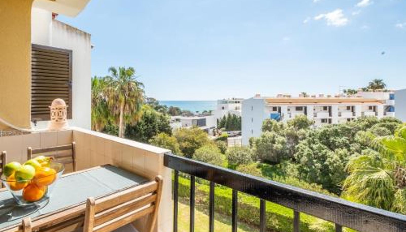 Apartment - #006 Foxy D by Home Holidays