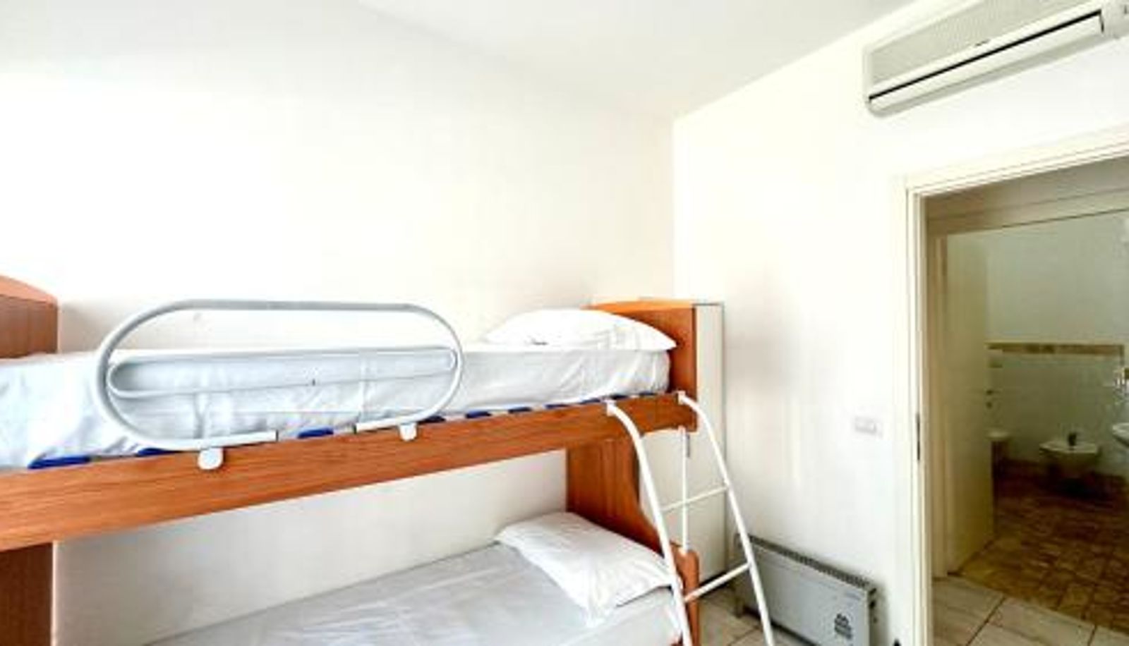 Standard room - trilocale in cento completamente accessoriato S179 - Sirolo