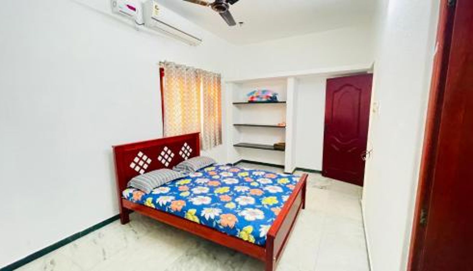 Chambre - White House - 2BHK - Esha Apartment