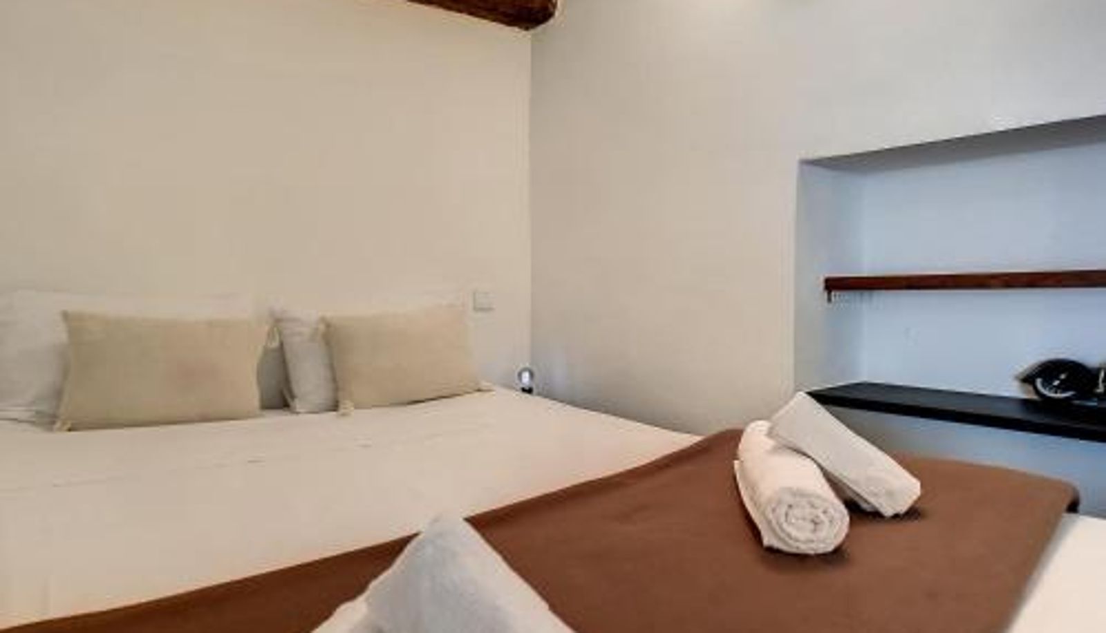 Info - Nestor&Jeeves - ZEN - Central - Very close beaches