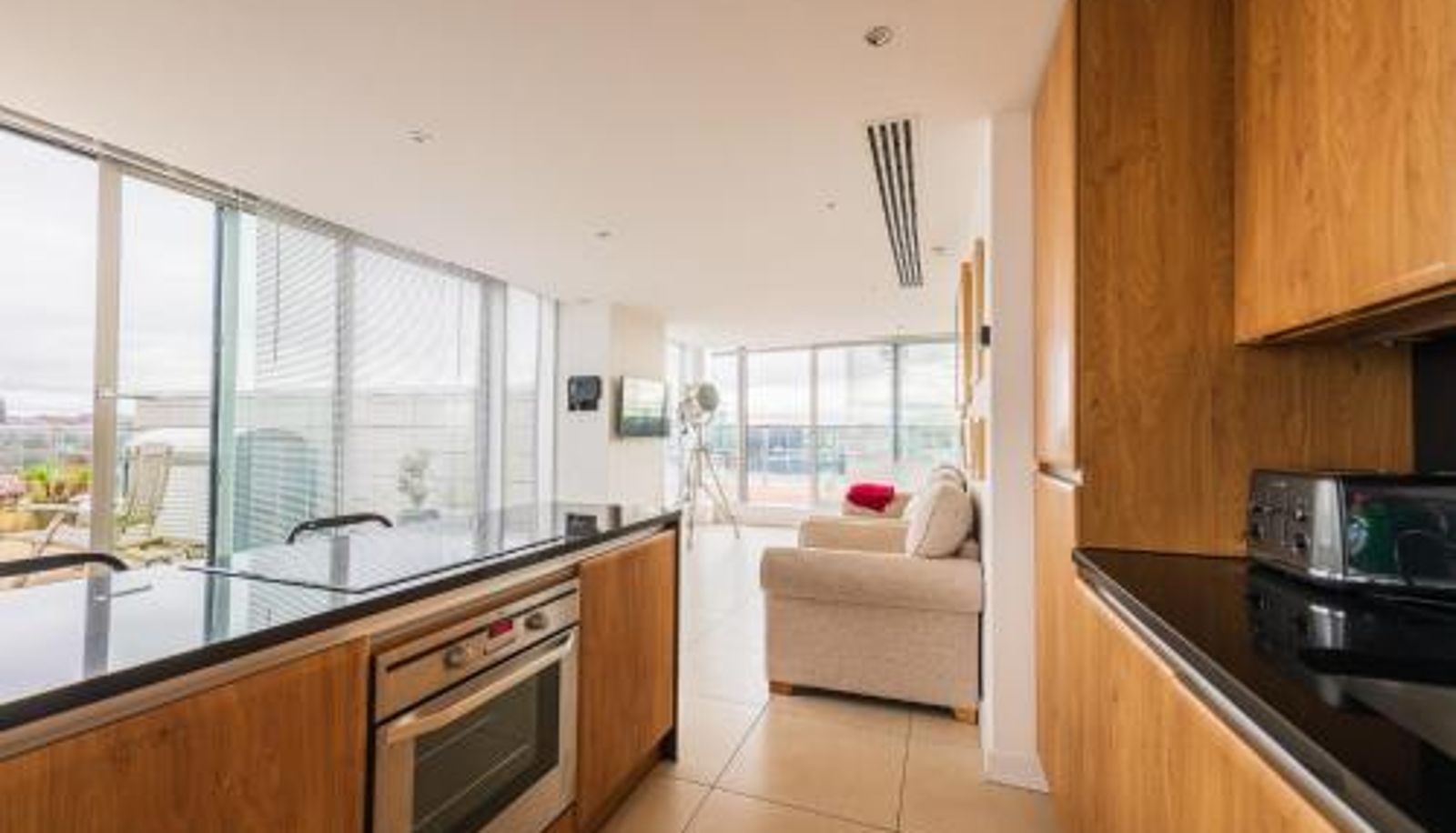 Apartment - Secure Parking  Huge Balcony & Skyline Views Liverpool City Centre Penthouse