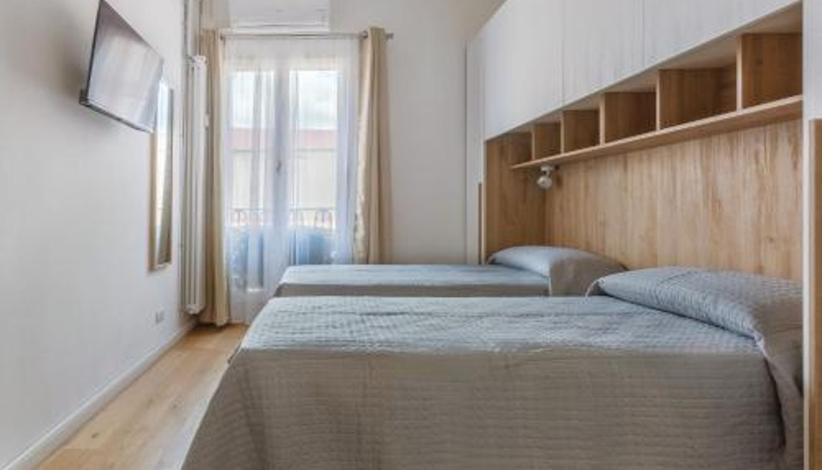 Zimmer - GuestHost - Studio BO16 2 min walk from Porta San Donato!
