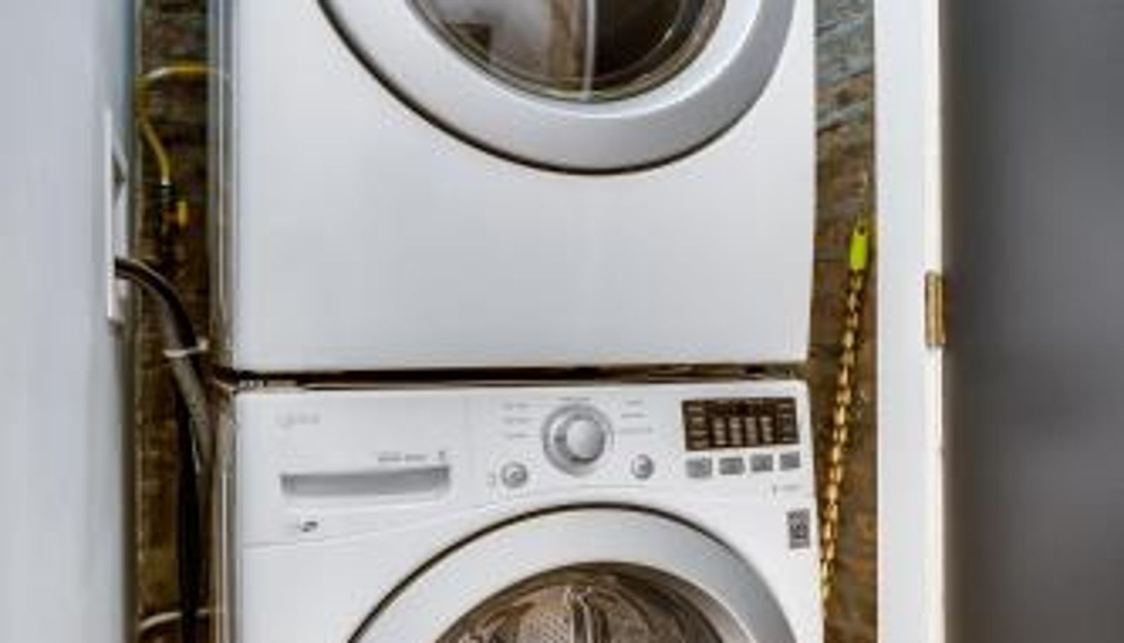 Info - Great 1 BR Apartment in West Town