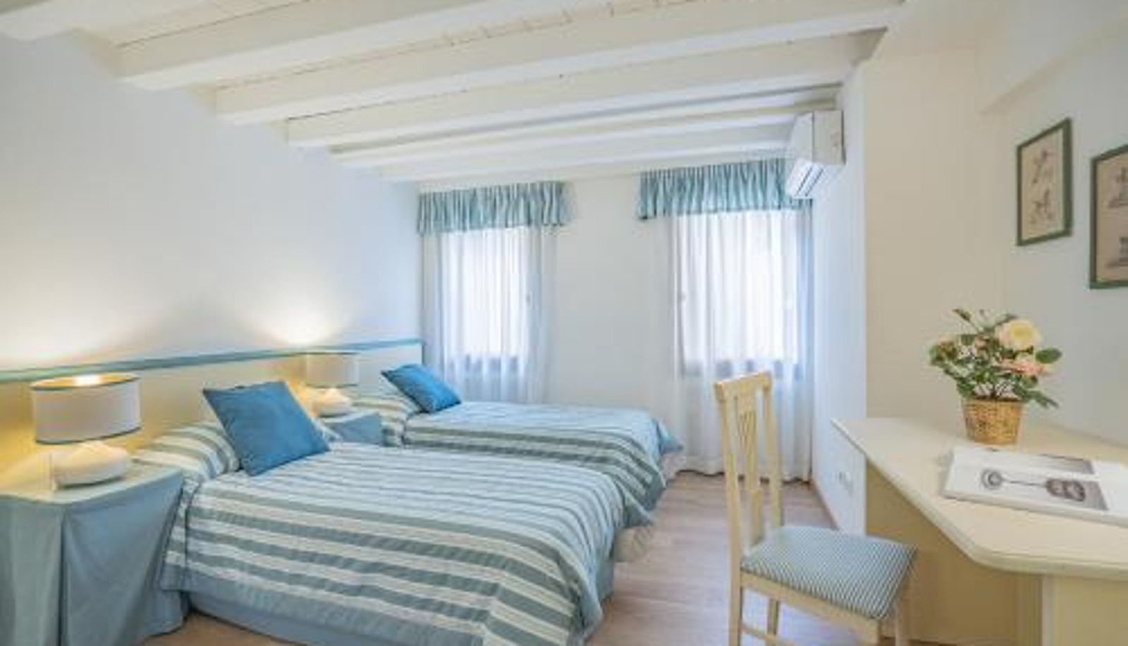 Apartment - Ca' Dei Musicanti 2 Few Steps from Rialto Bridge!