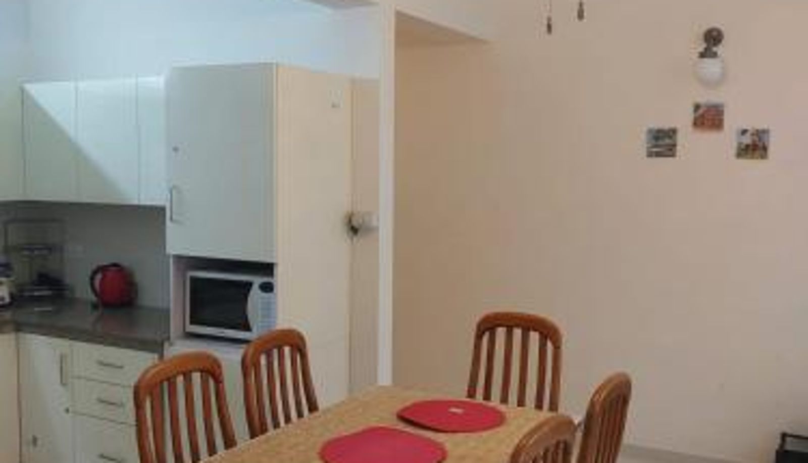 Kuchnia - Pool view 1 BHK 10 min from beach