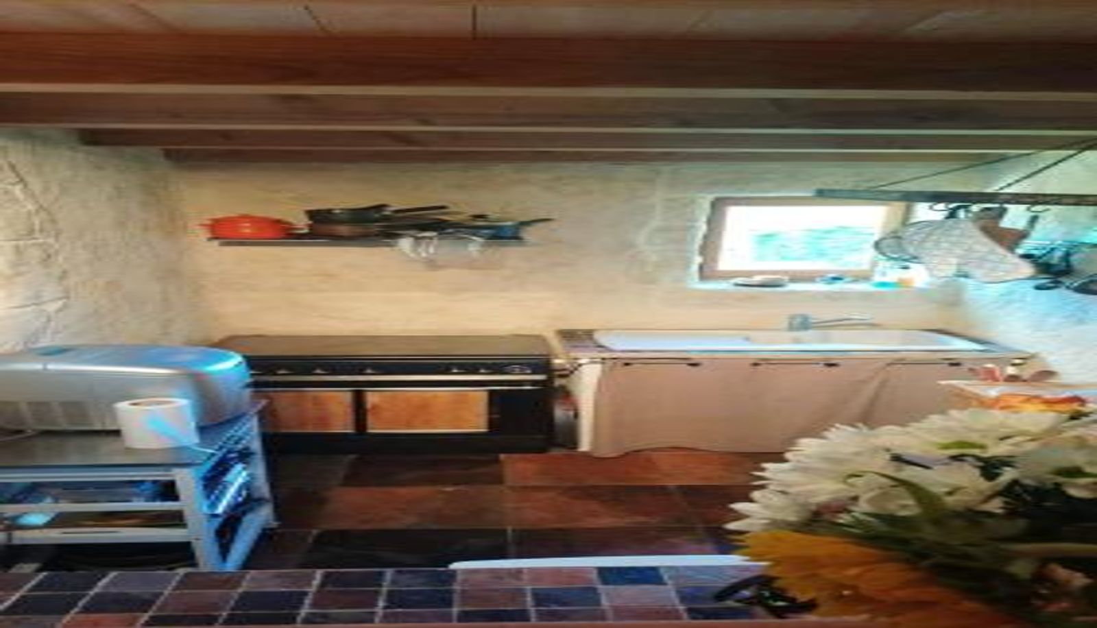Kitchen - 32 m². Studio charmant à Bio avec jardin et piscine partagée