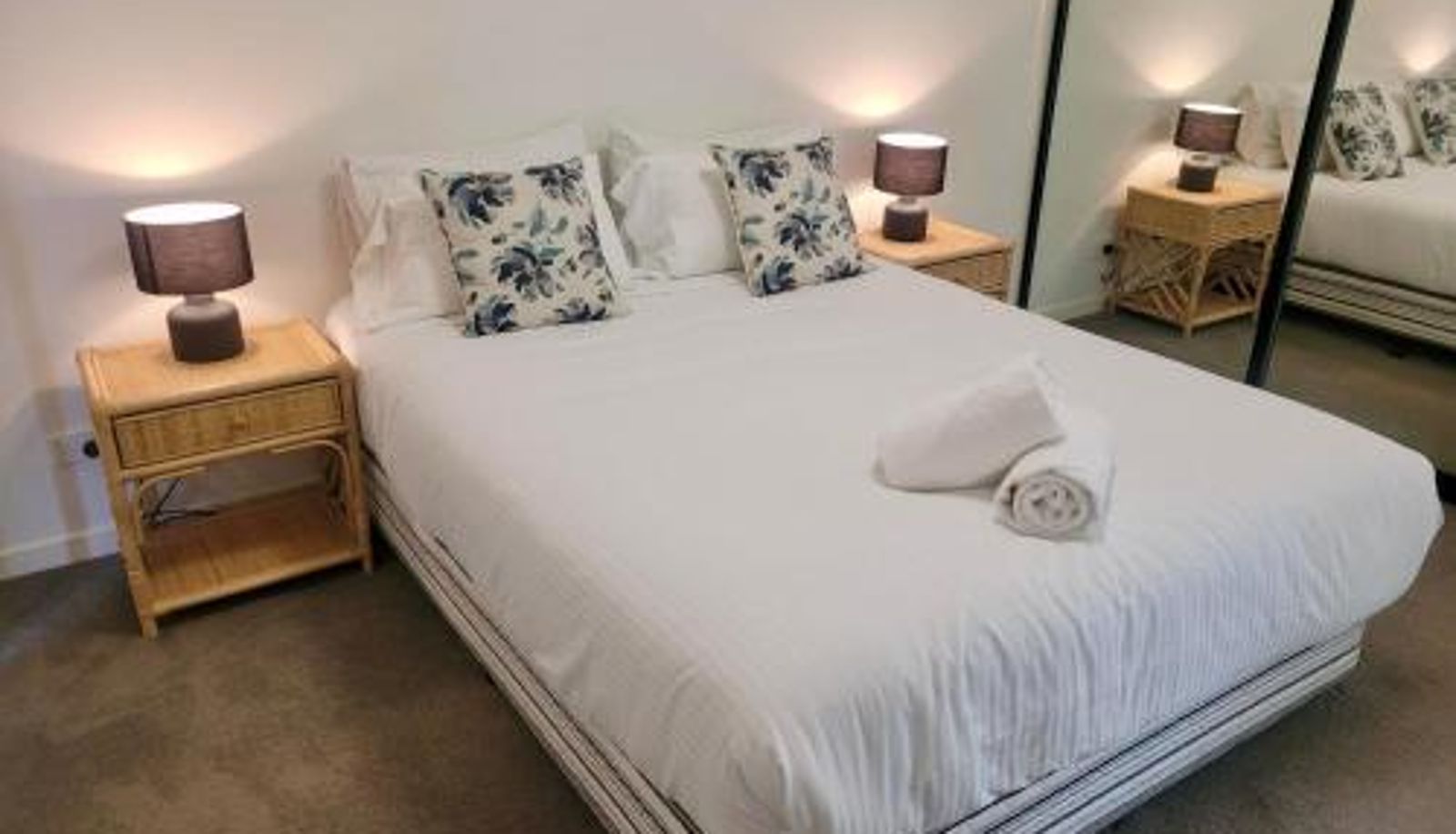 Room - Forster  92 Head Street Hi Surf Unit 2