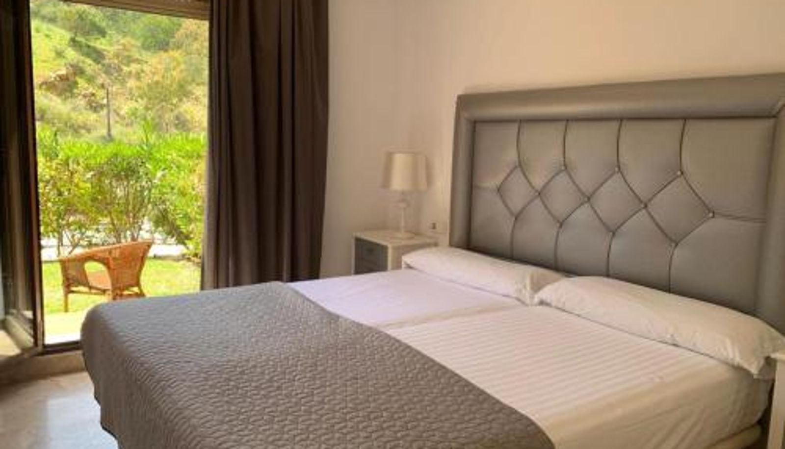 Appartement - Apartamento espacioso con seis piscinas muy tranquilo y jardines cercano a la playa