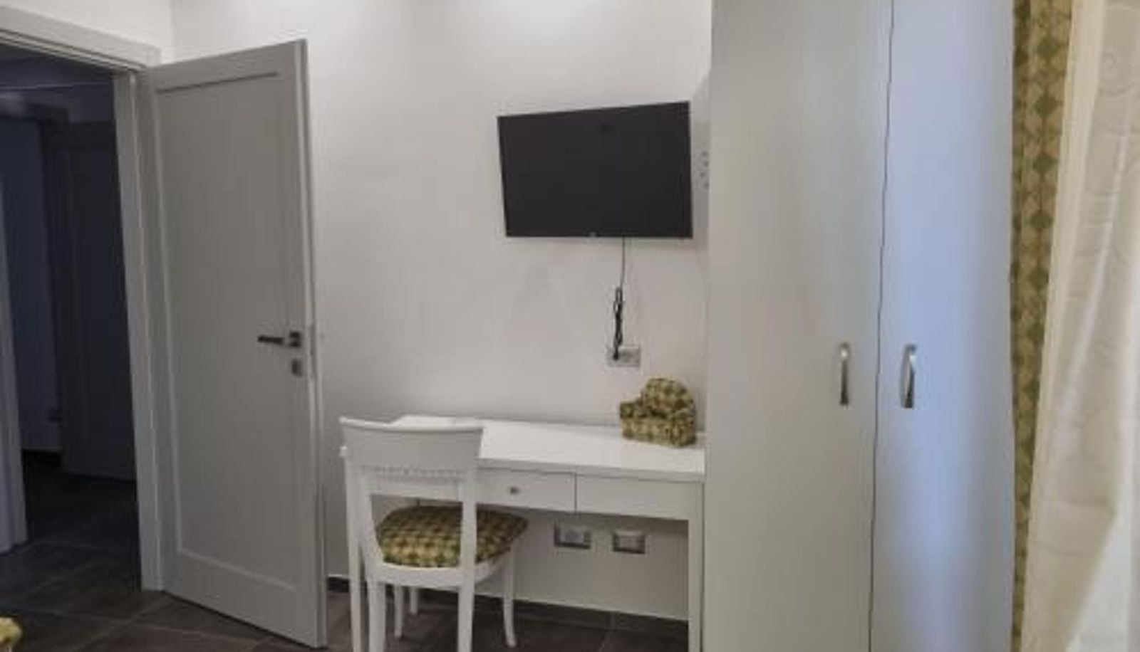Zimmer - APPARTAMENTI IL VENTAGLIO
