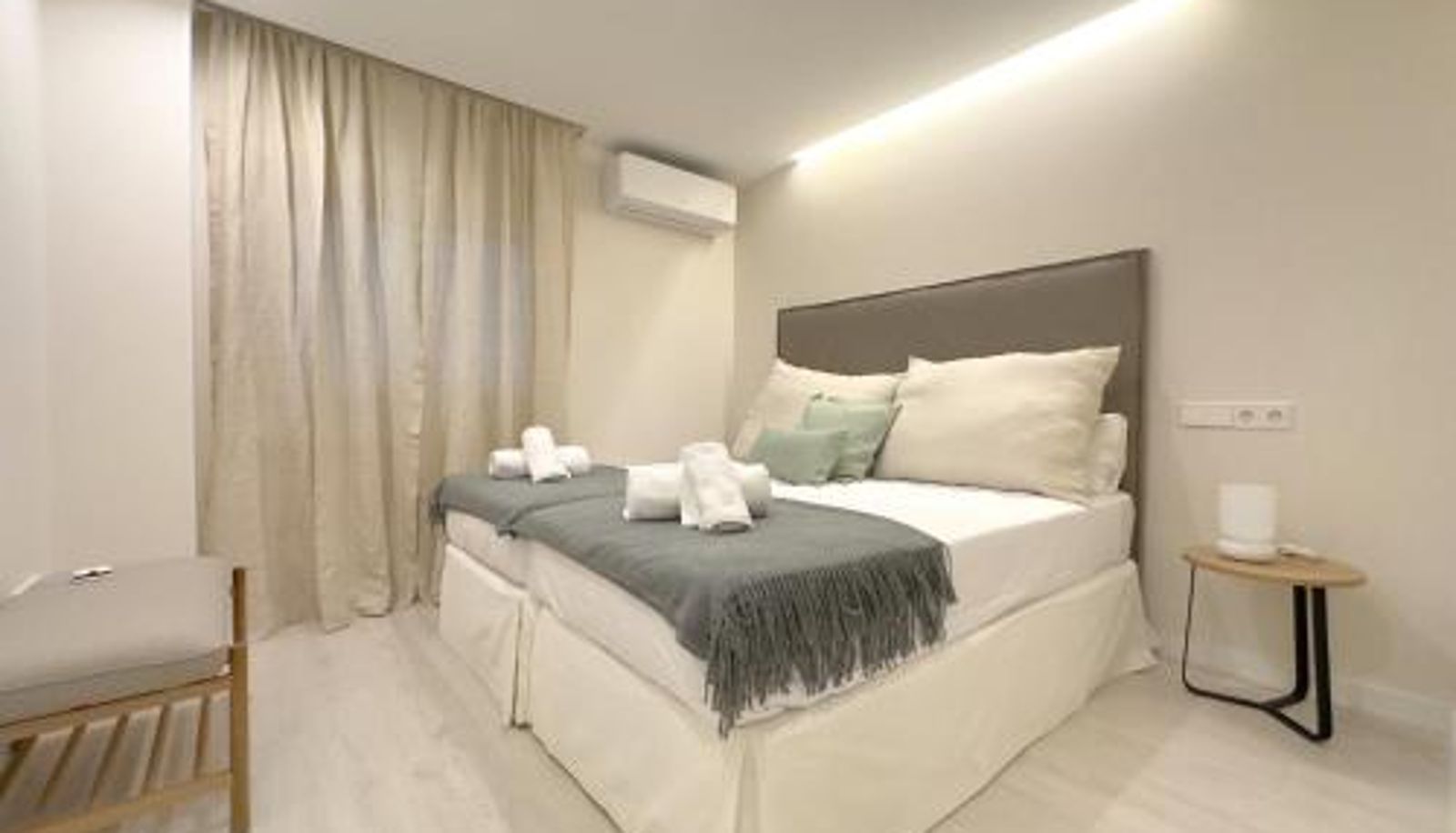 Info - HS Malaga City Center 6PAX