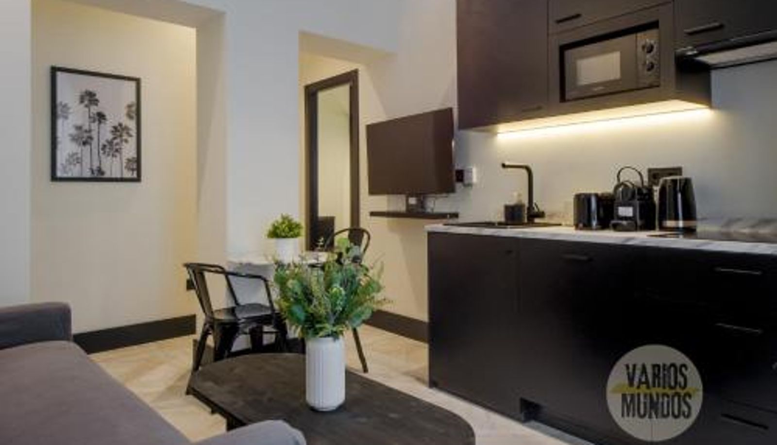 Standard room - Iconic Apt en plena Plaza del Carmen para 4pax E3