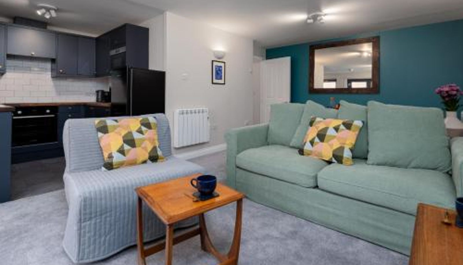 Apartment - Modern 2 Bedroom Apartment with Parking by At Hem