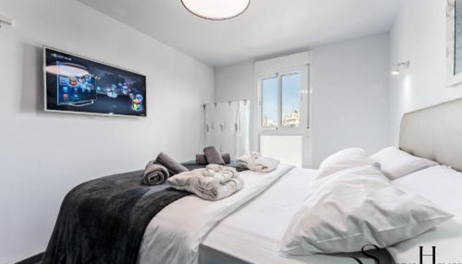 Appartement - Sleeps 3  Pool Stylish Retreat 1Bed