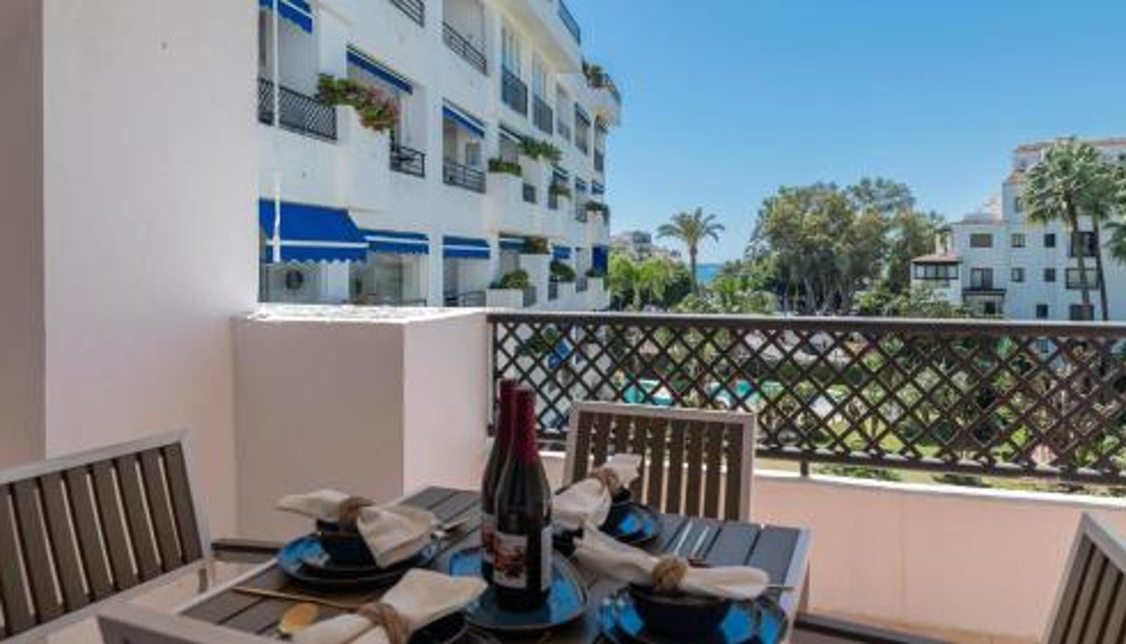 Camera standard - Mediterranean Getaway Seaviews At Puerto Banus