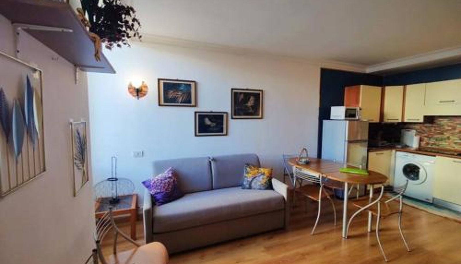 Küche - up till 6 pers Central close to beaches and shops