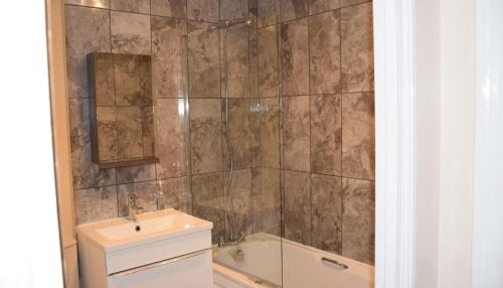 Appartement - 1 Bedroom Apartment Ponders End