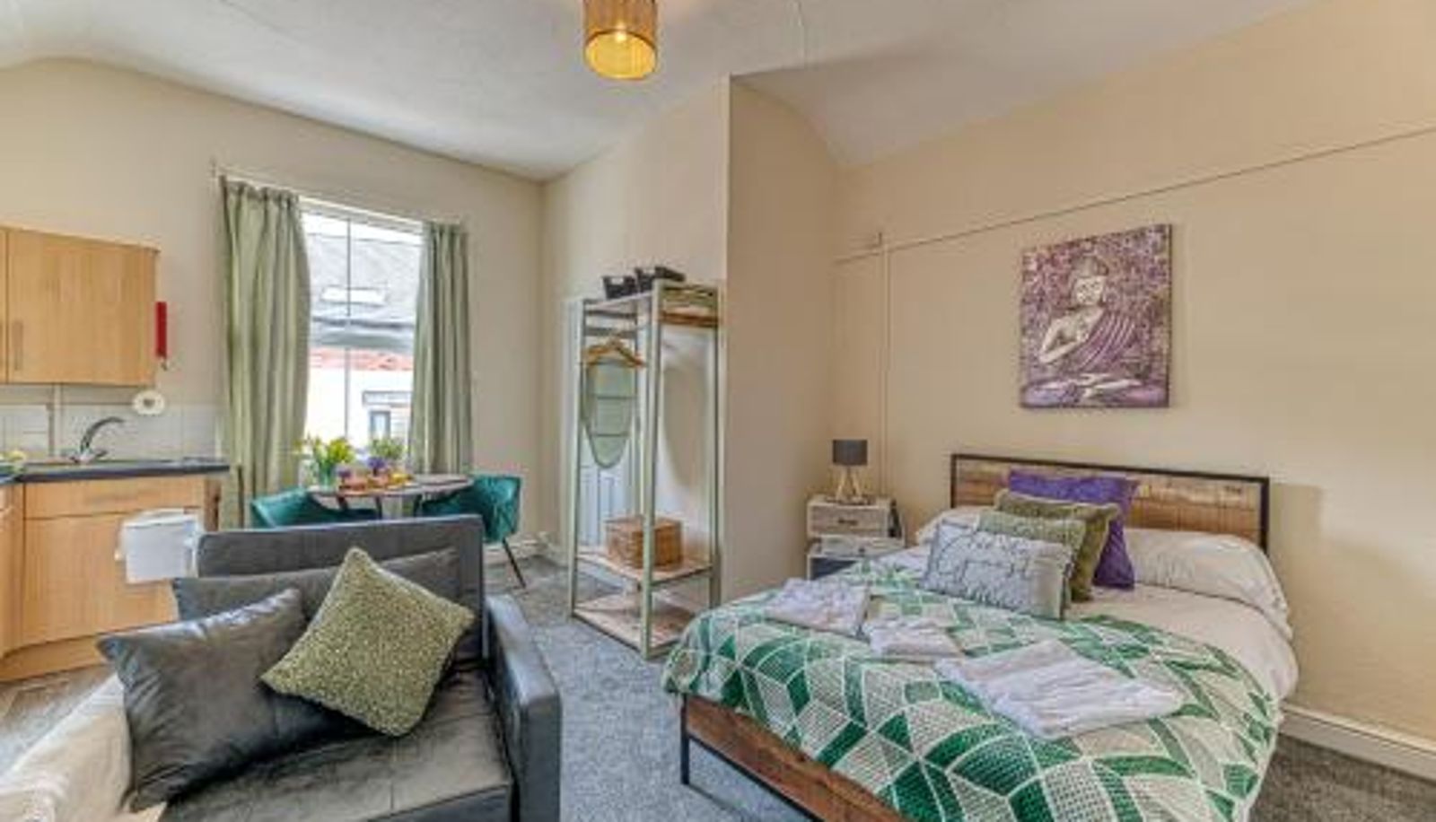 Apartment - Chester Heights by Guestz