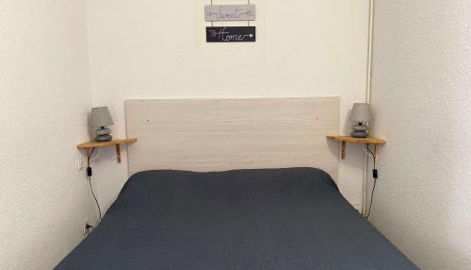 Info - Balaruc-les-Bains - FR-1-553-35  2 étoiles  balcon  proche thermes et commerces Charmant T1 climatisé avec wifi