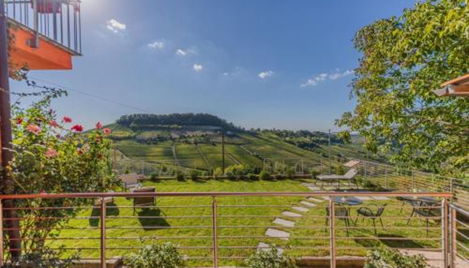 Appartement - EV Sation & Bike Storage  Panoramic Garden  Vineyard Views Casa Rafanelli - Monforte d'Alba