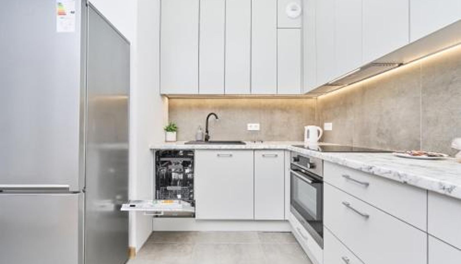 Kitchen - Apartment Wichrowa with FREE GARAGE Wrocław by Noclegi Renters