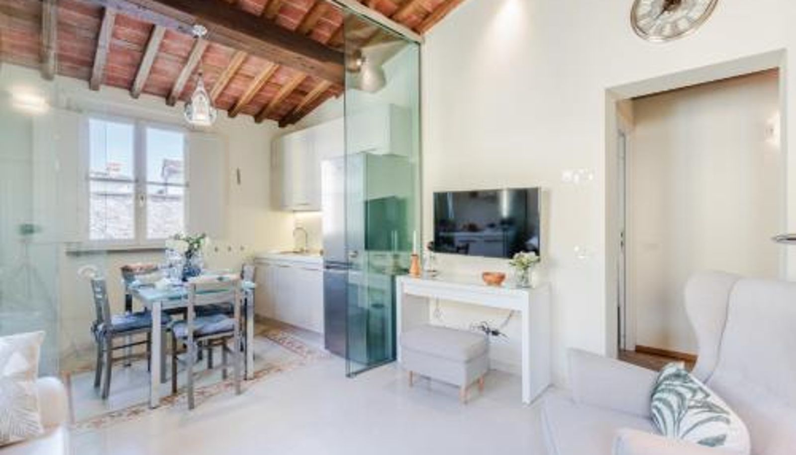 Standardzimmer - Helene Smart Flat with Elevator inside Lucca