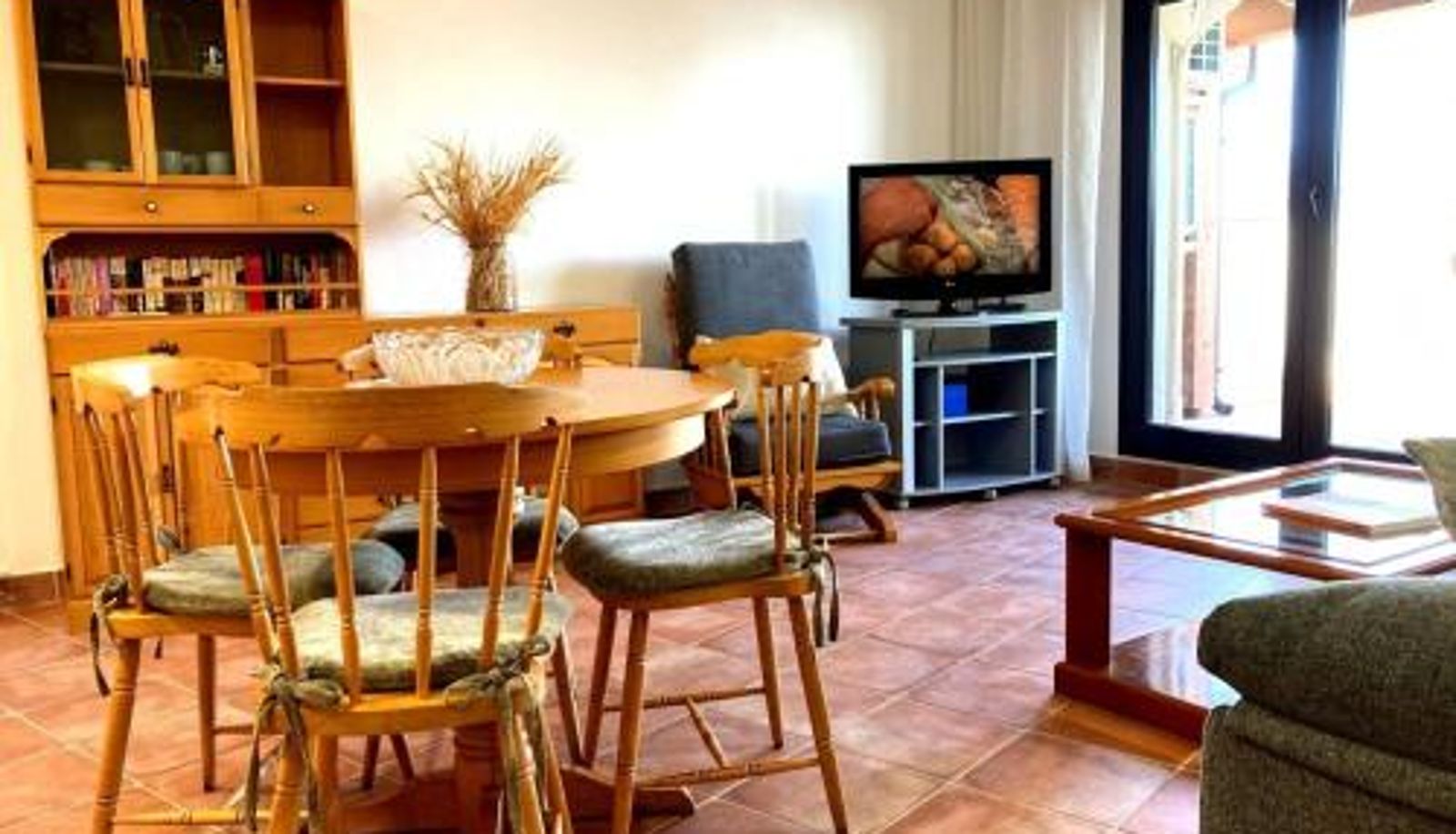 Info - Quiet apartment in the heart of town with a large terrace l'Abatanador