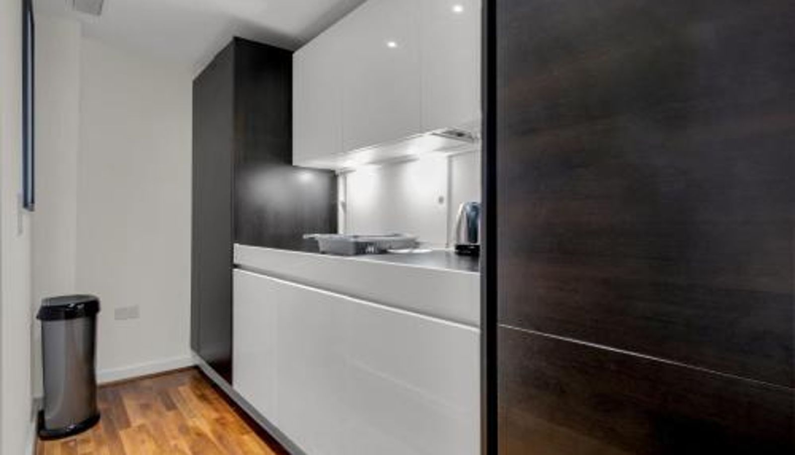 Info - MySquare Moorgate One Bedroom Apartment near lamb's Passage