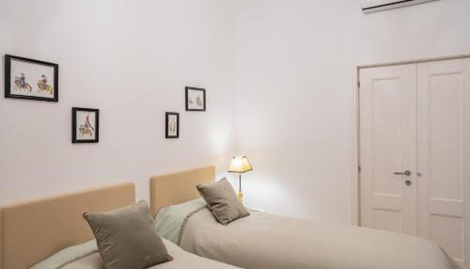 Info - Ca' San Beneto Completely Refurbished in a fabulously central area