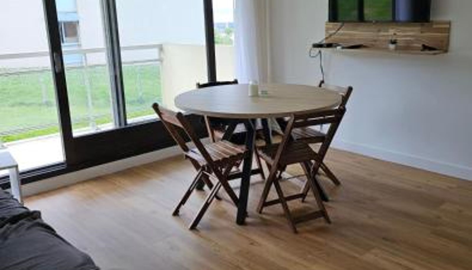 Info - Bright apartment with sea view