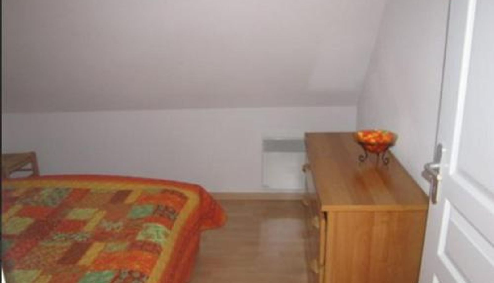 Camera - Appartement cosy à Saint-Mamet - 36 m² - Vue montagne