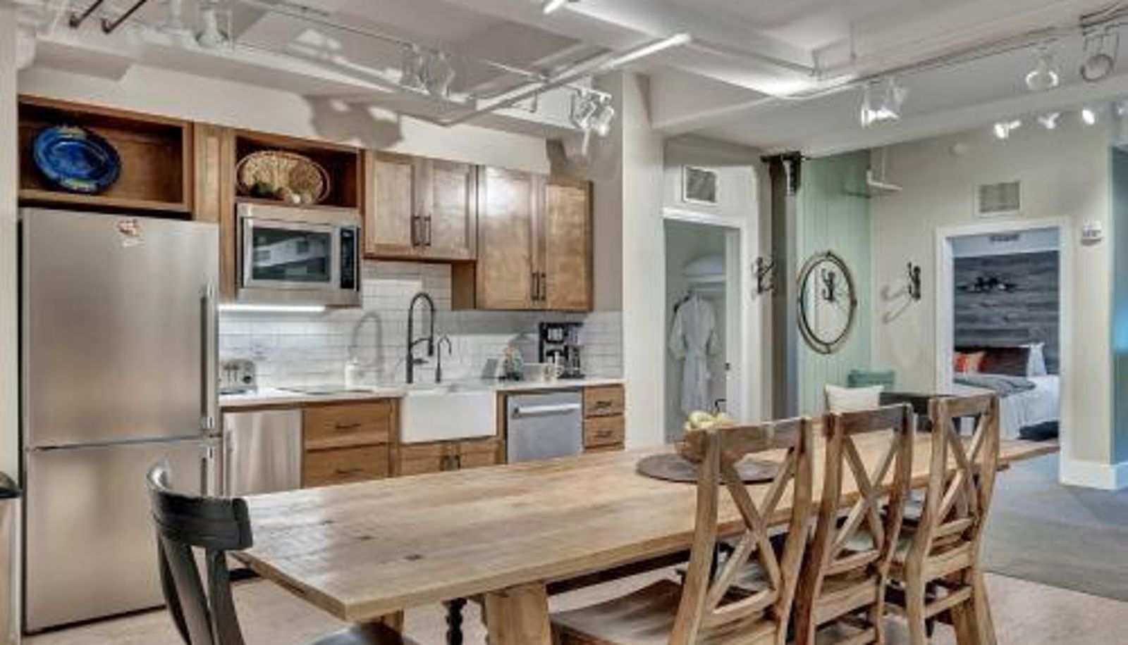 Suite - Rustic Suite 6BR by Maddox Hotel