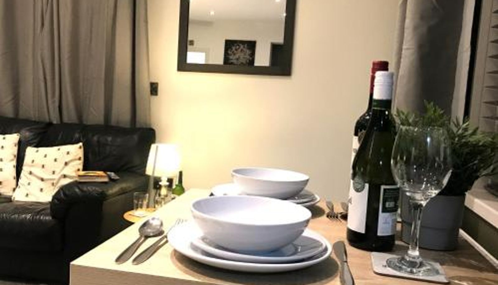 Apartament - Contemporary 1 bed studio for comfy stay in Wigan