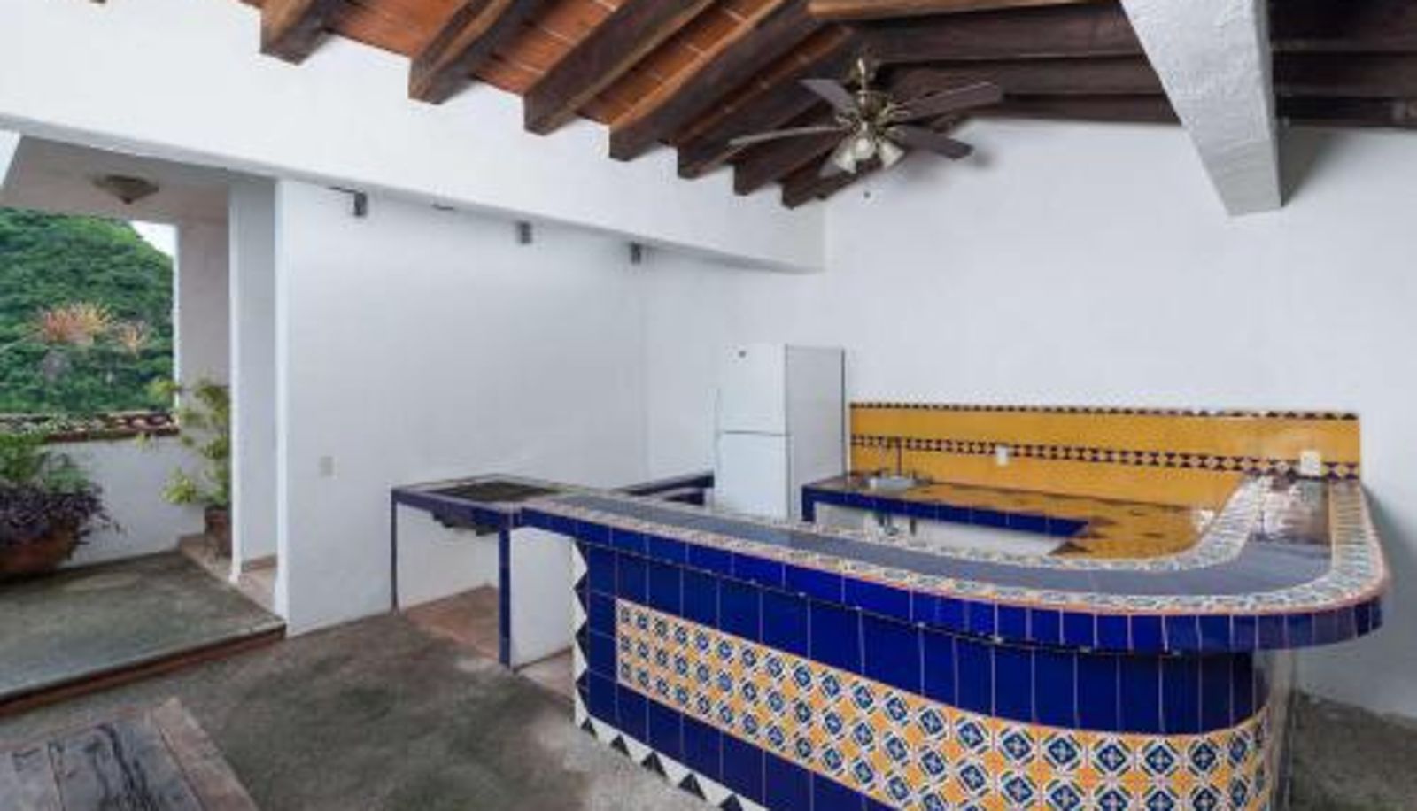 Standard room - Charming 2BDR Romantic Zone Pool with View