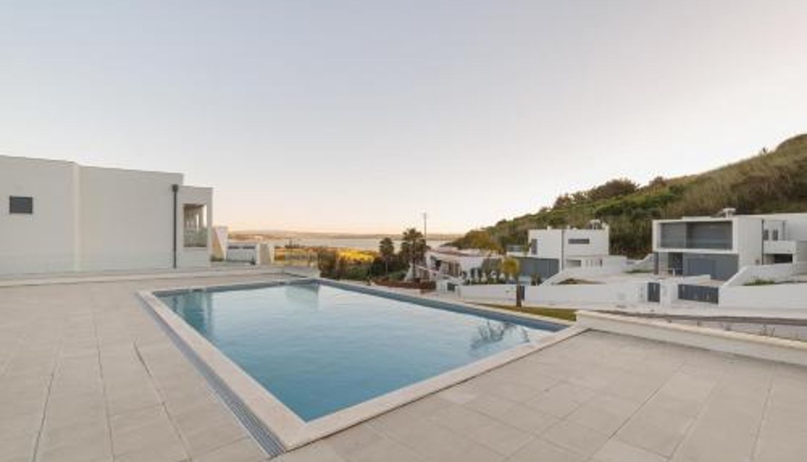 Pool - Lagoa Views - Holiday Apartment