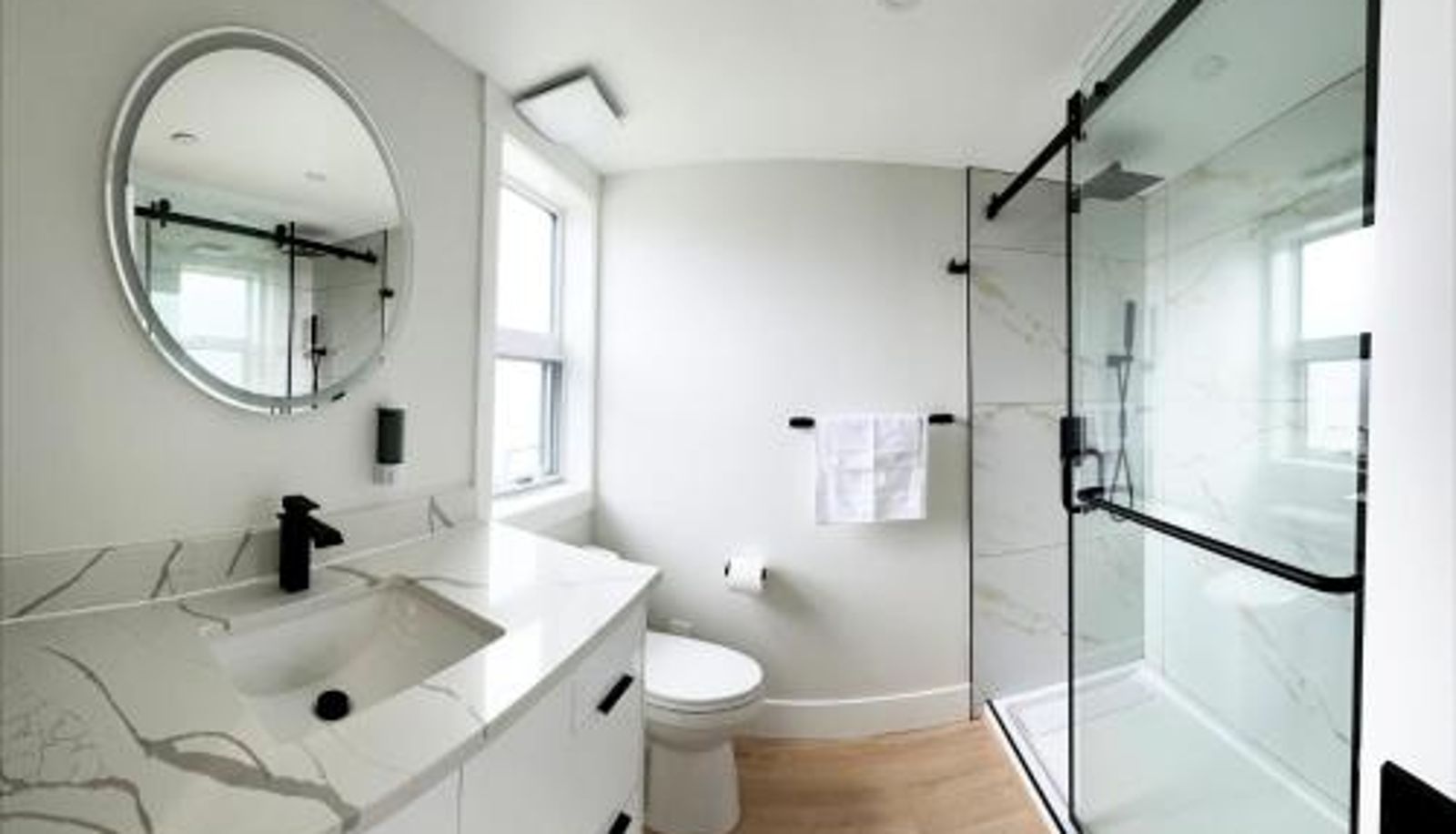 Apartment - PeachView Deluxe Suites 301