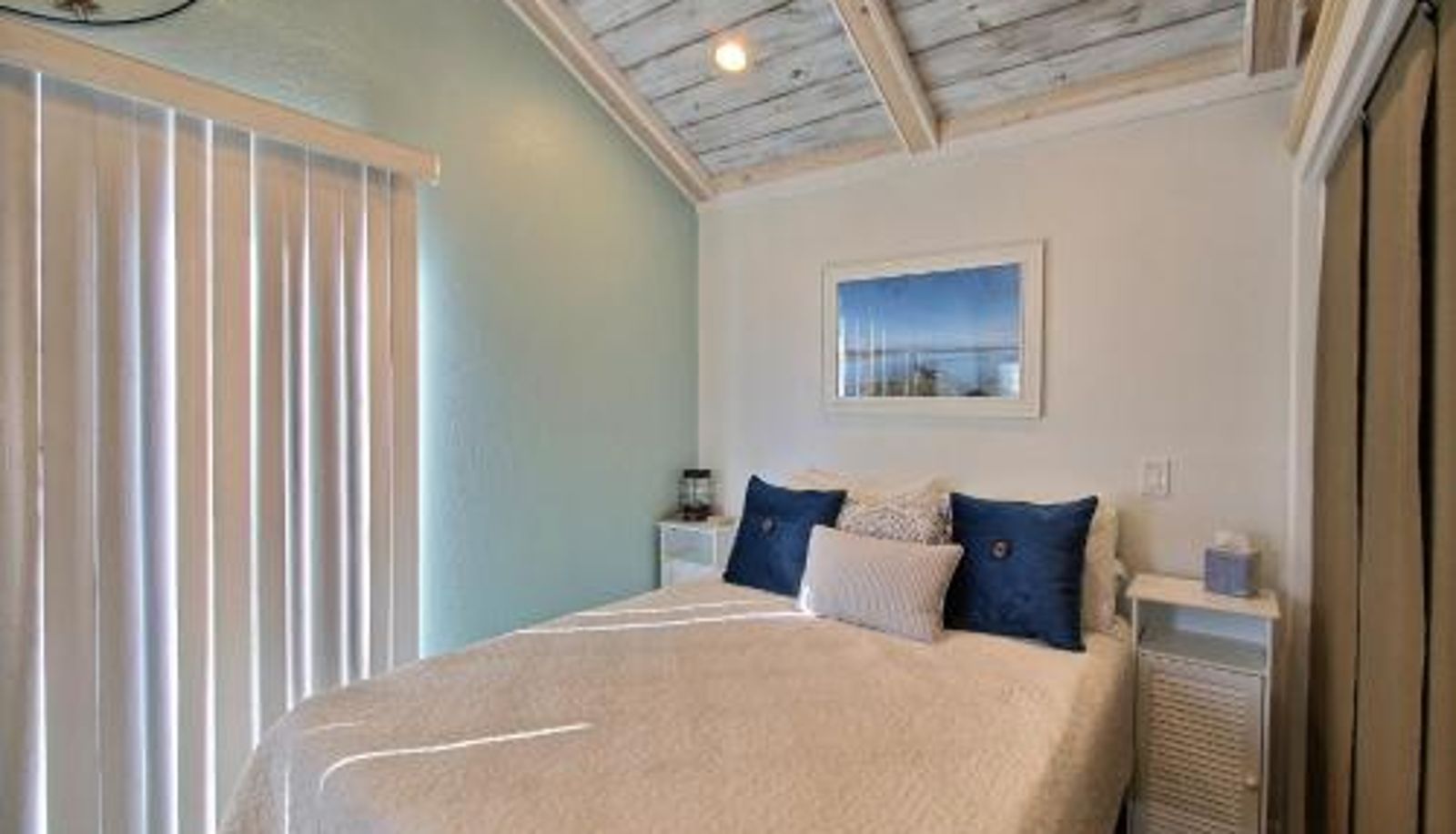 Info - 35 SEA SEITZ condo