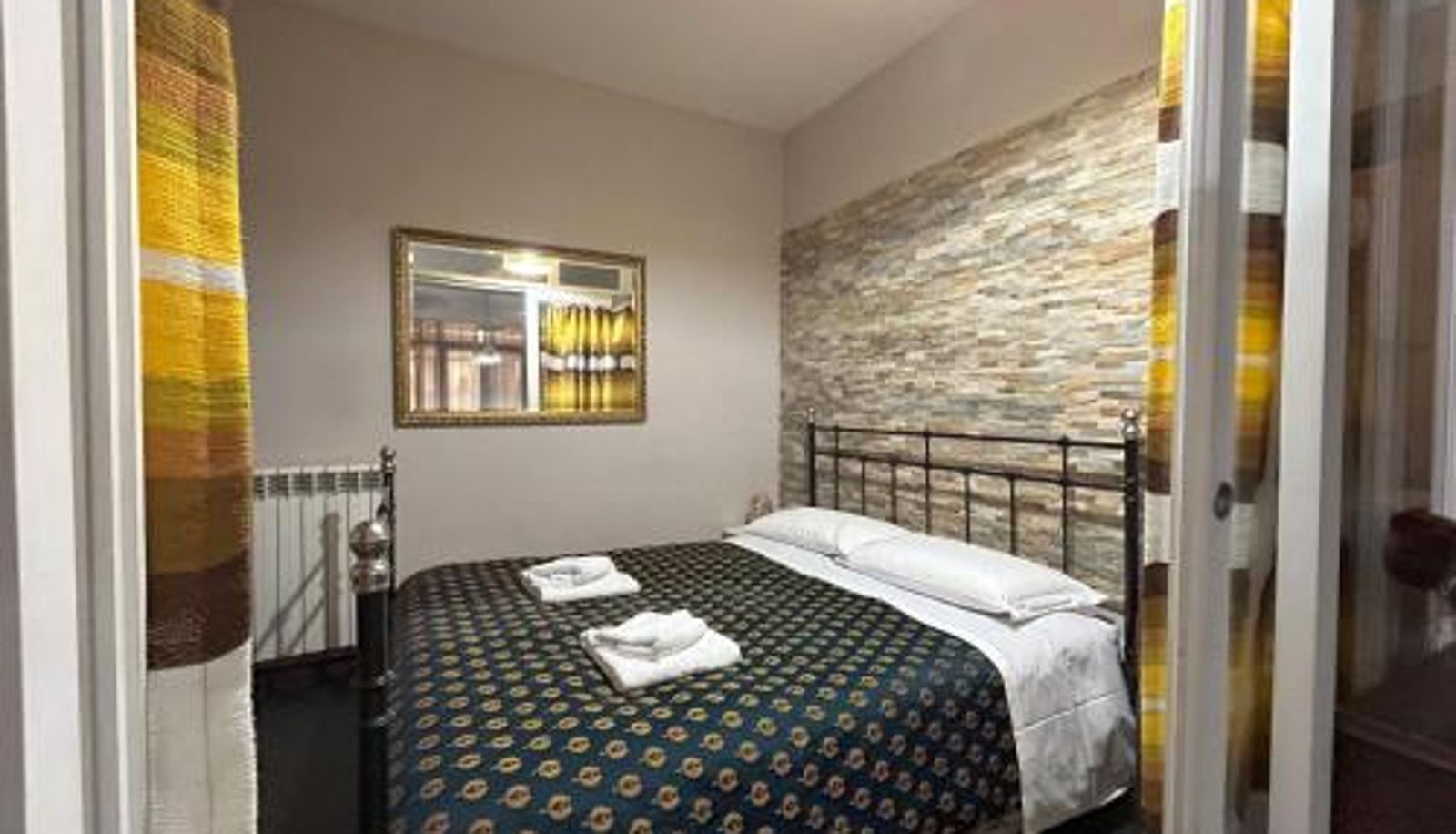 Apartment - Hot tub with bubbles up to 4 people - Pepi Dream by FlorenceHospitality com